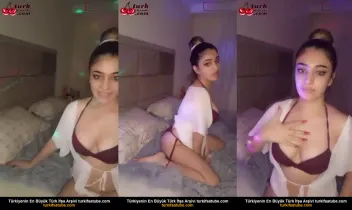 Üvey Kardeşin Çıplak Yatağında Sakso Söylentisi